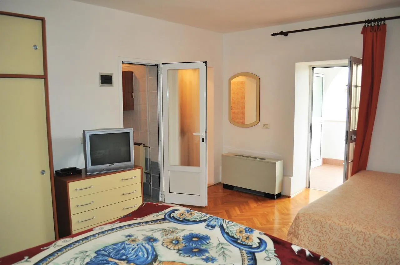 *** Bed & Breakfast Tri Srca Apartments & Rooms Funtana Chorvatsko