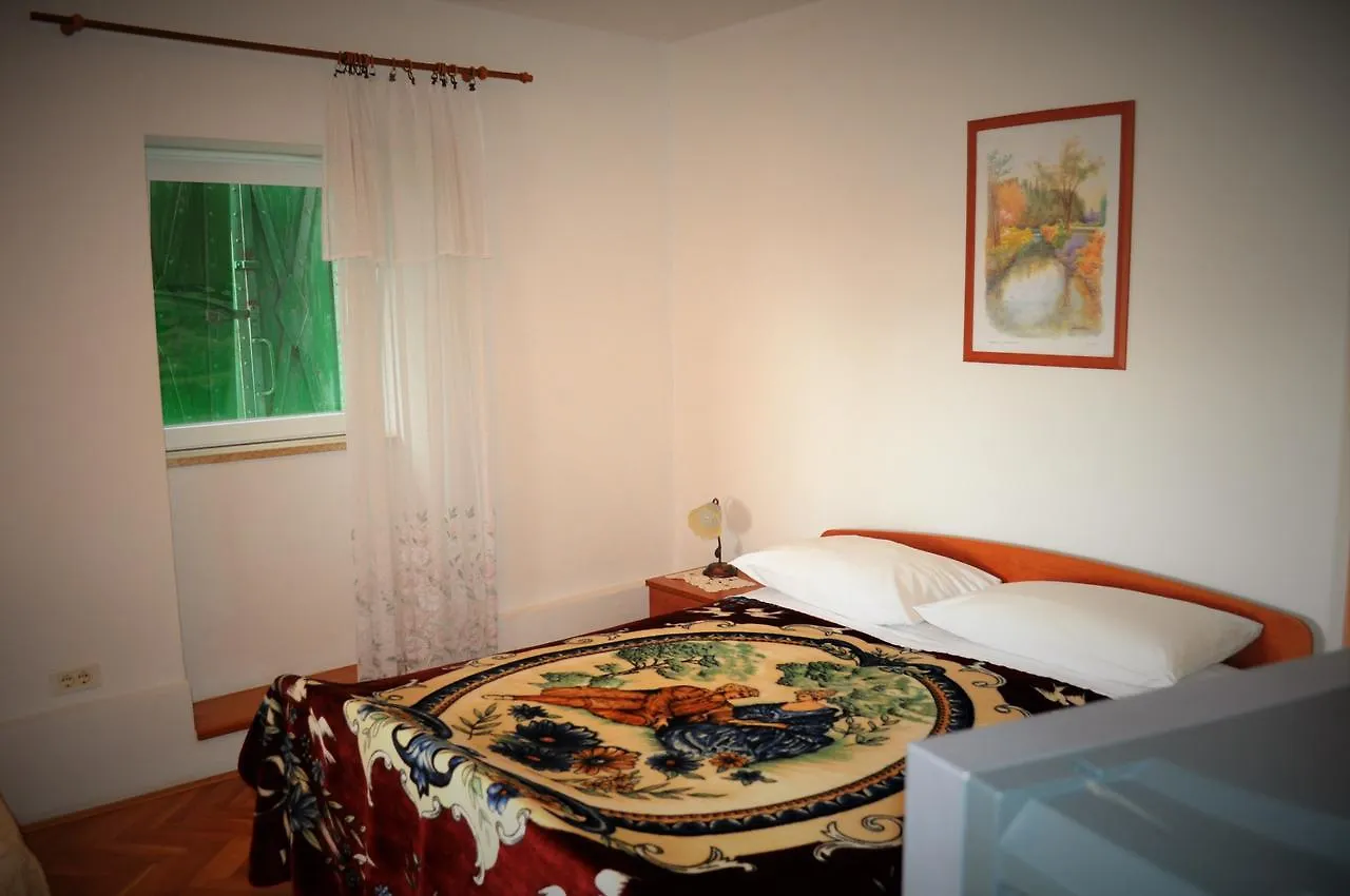 Tri Srca Apartments & Rooms Funtana 3*,