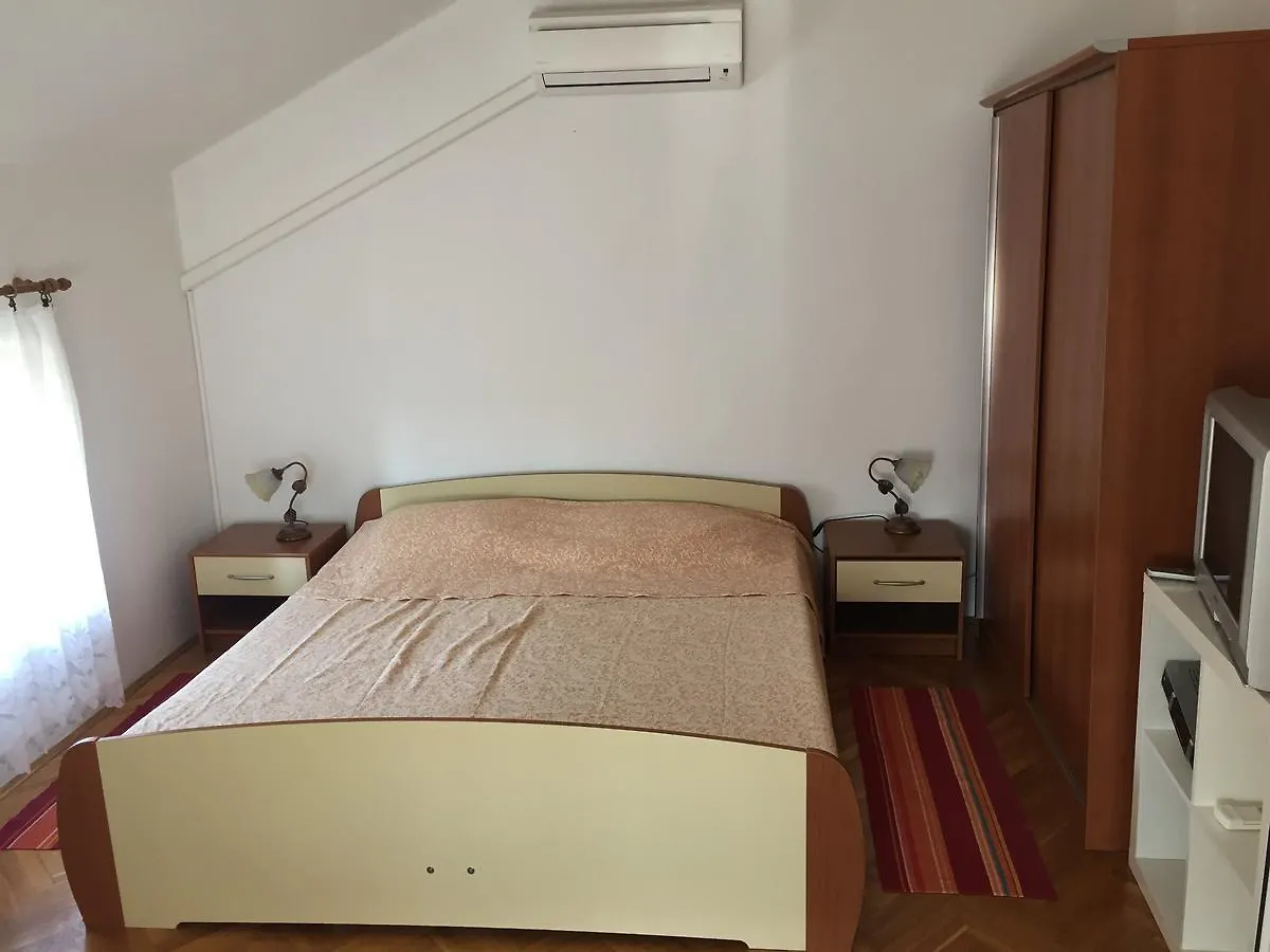 Tri Srca Apartments & Rooms Funtana Chorvatsko