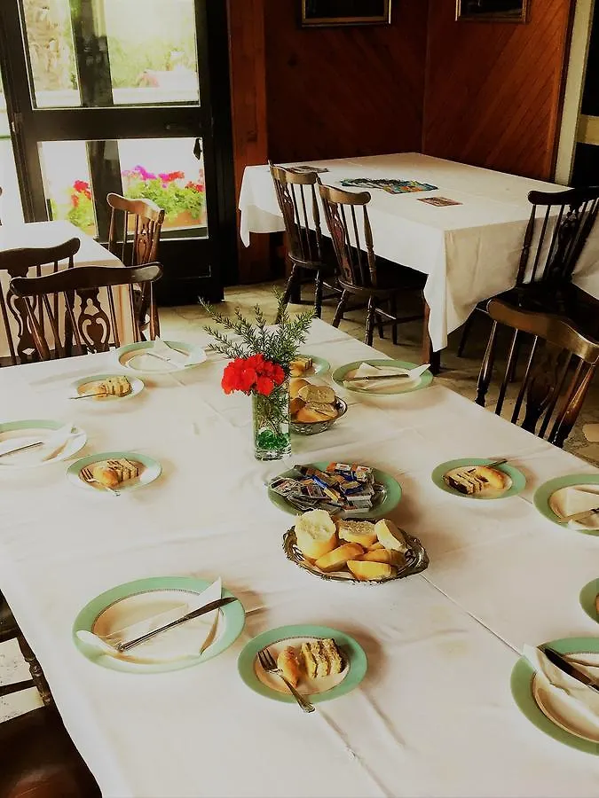 Tri Srca Apartments & Rooms Funtana Bed & Breakfast