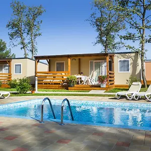 Prázdninový areál Maistra Valkanela Mobile Homes