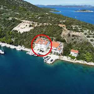 https://apartments-and-rooms-by-the-sea-zaglav-dugi-otok-8144.hotelinzadar.com